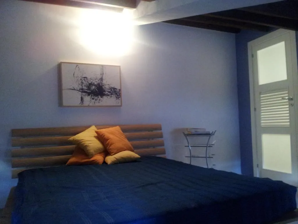 La Mansarda Guest House Valderice Country house
