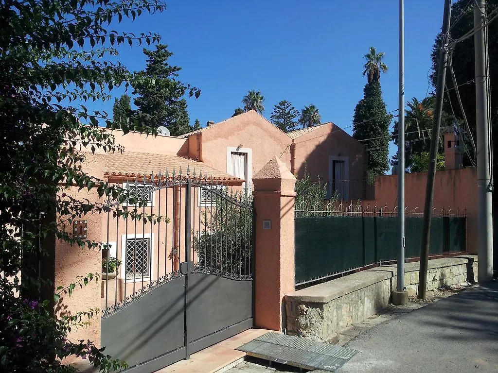 La Mansarda Guest House Valderice 0*,  Italy