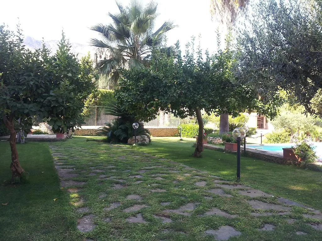 Country house La Mansarda Guest House Valderice